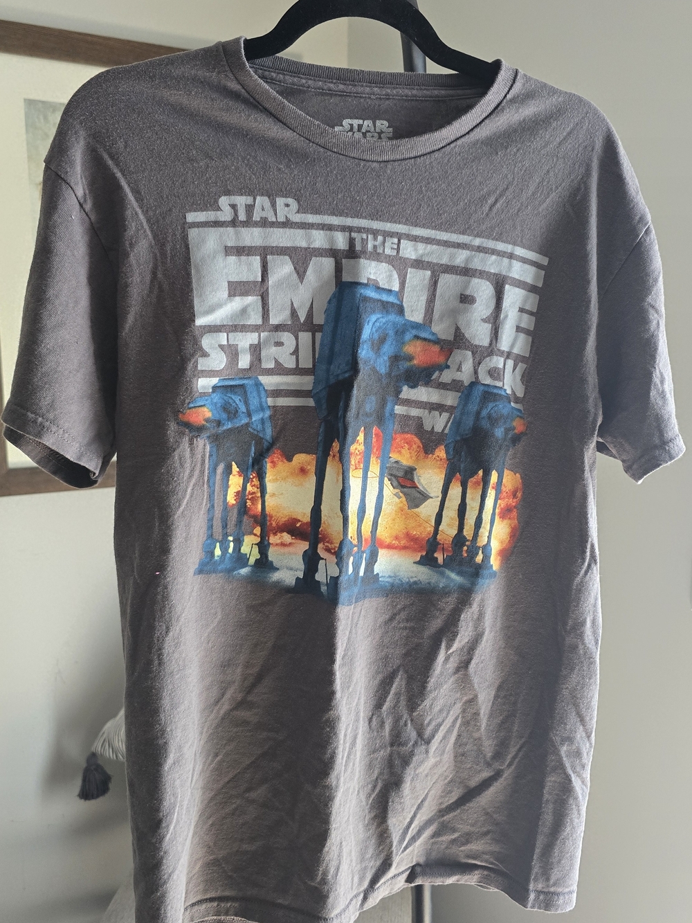 ​Star Wars The Empire Strikes Back AT-AT Walker Graphic Tee Shirt Grey M